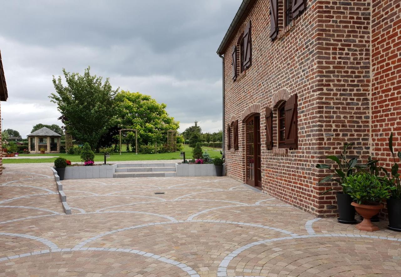 B&B Secret Garden Voeren Eksteriør billede